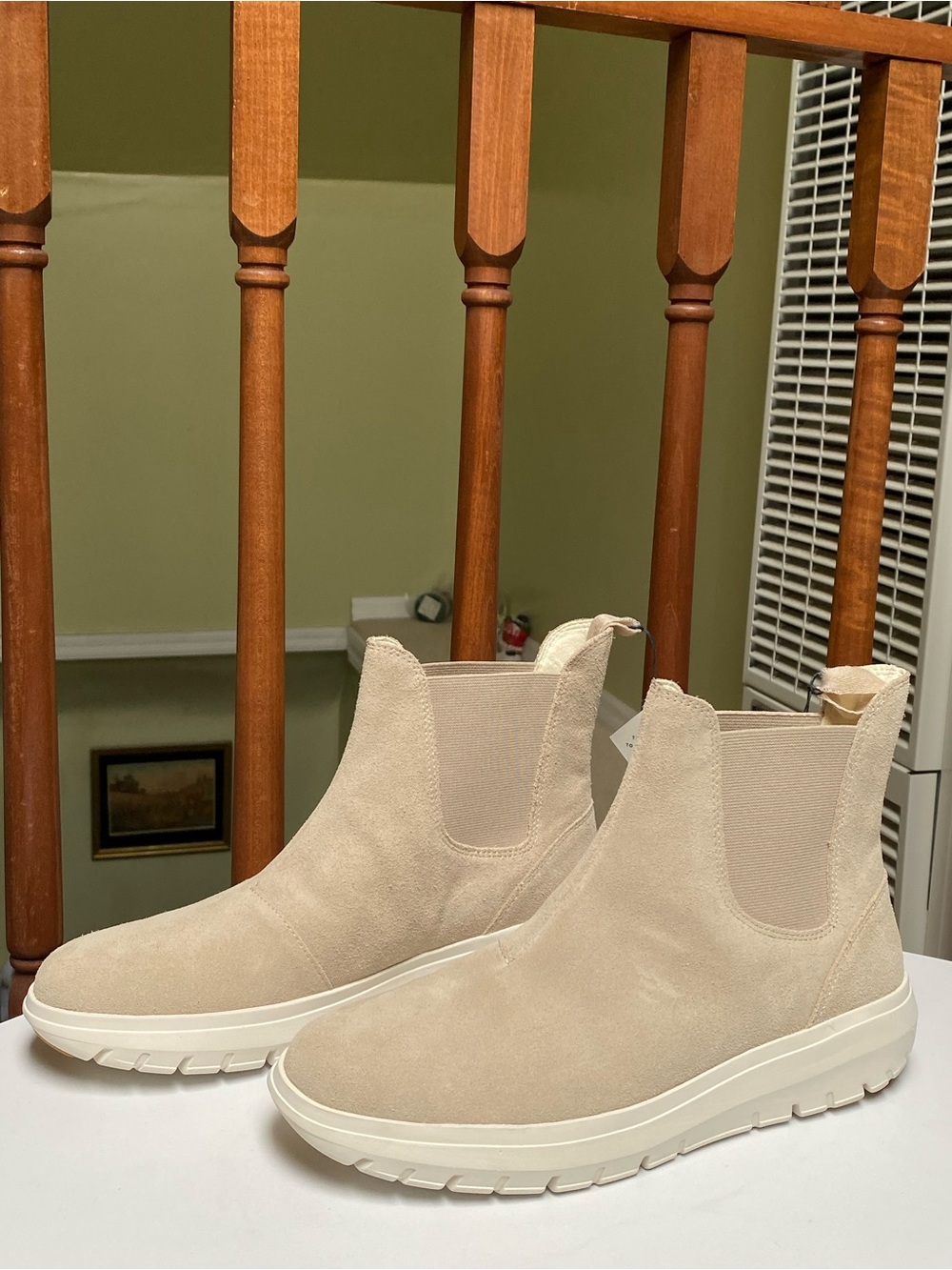 Cole Haan womens Grand Raelyn Chelsea Waterproof Boots SIZE 9.5 B women H43N12